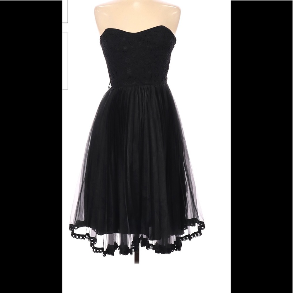 Betsy Johnson Black Lace Chiffon Strapless Dress
